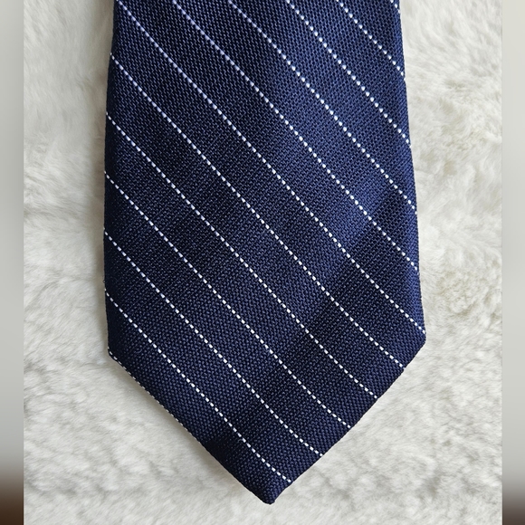 Micheal Kors Tie - Picture 3 of 4